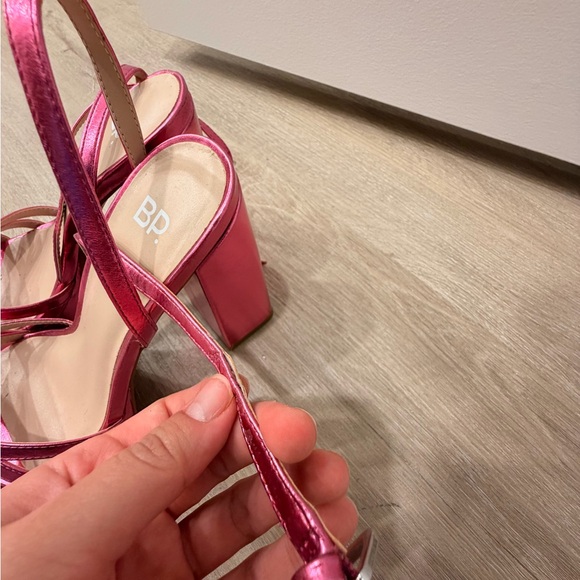 BP Women's Metallic Pink Strappy Heels - Picture 3 of 5